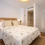 ApartUP Opera Loft Love