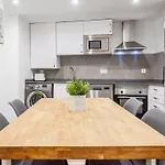 Design & Stylish House In The Center Of Valencia