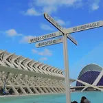 Valencia Las Artes Y Ciencias + Garaje + Netflix