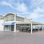 Apartup Las Arenas Beach