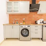 Aparthotel Mediterraneo By Neohotels-Centro 8 Min By Metro