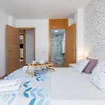Aparthotel Mediterraneo By Neohotels-Centro 8 Min By Metro