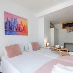 Aparthotel Mediterraneo By Neohotels-Centro 8 Min By Metro