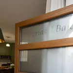 Tenerias Apart Corp, Bajo