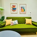 Modern & Cozy Flat Close To Center