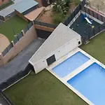 Singularstays Opera