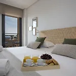 Singularstays Opera