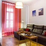Living Valencia Apartments