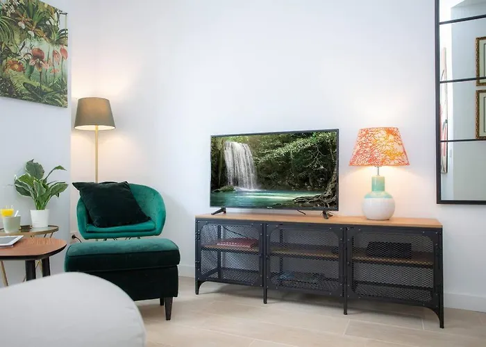 Elegante Apartamento Cerca De La Playa