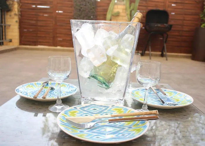☆The Peaceful Valencia Homestay☆ W/ Terrace⌘Parking⌘Bbq