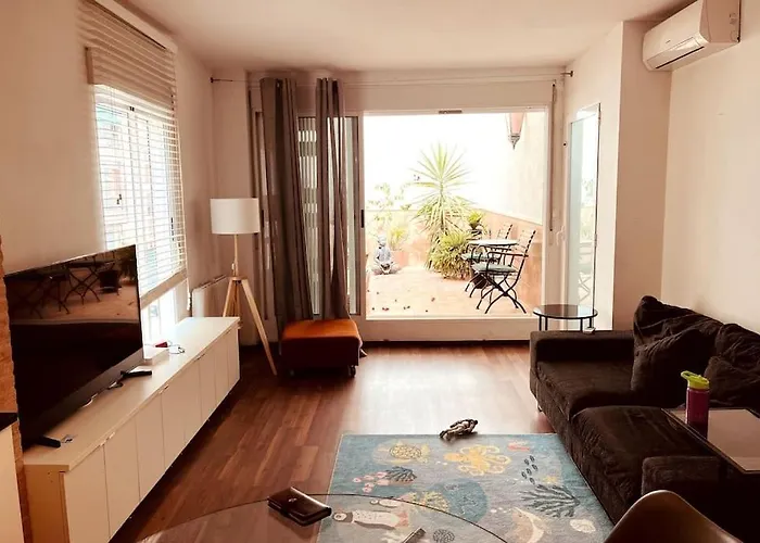 Location City Center Has An Independent Courtyard