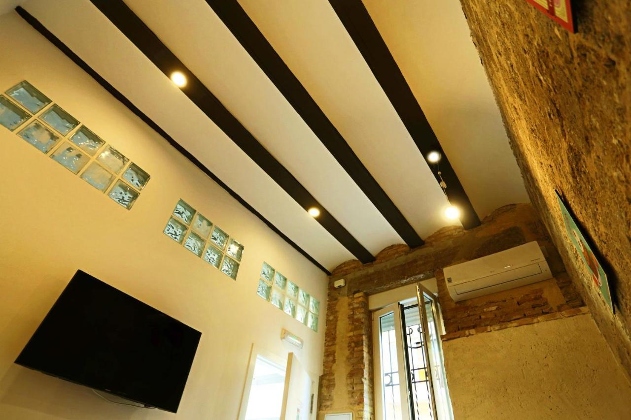 Loft Independiente Con Piscina Compartida En Centro De