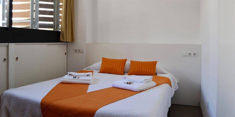 Living Valencia-vitoria 3* Valencia