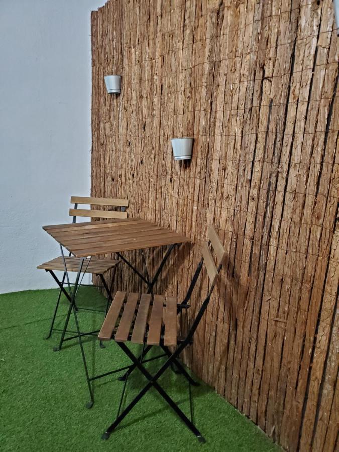Small And Cozy - G *