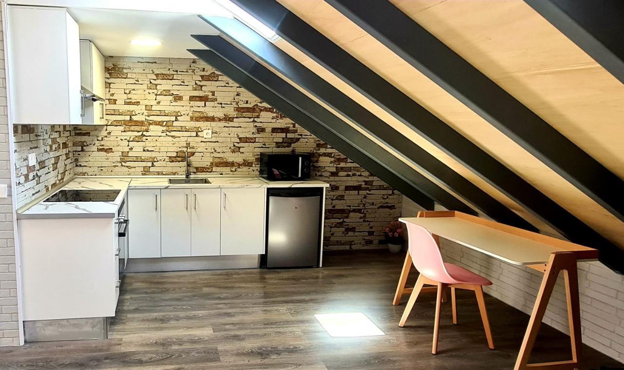 Loft Independiente Con Piscina Compartida En Centro De *