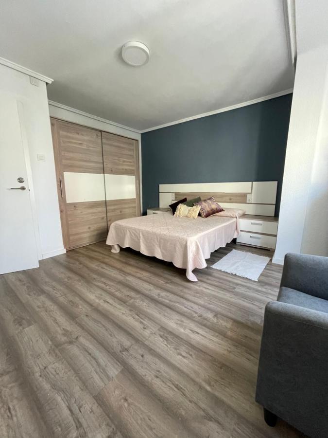 Habitación En Piso Compartido * Valencia