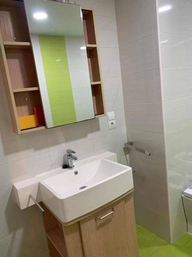 Habitación Con Cama Individual, Piso Compartido En Avenida Blasco Ibáñez Habitación en casa particular *