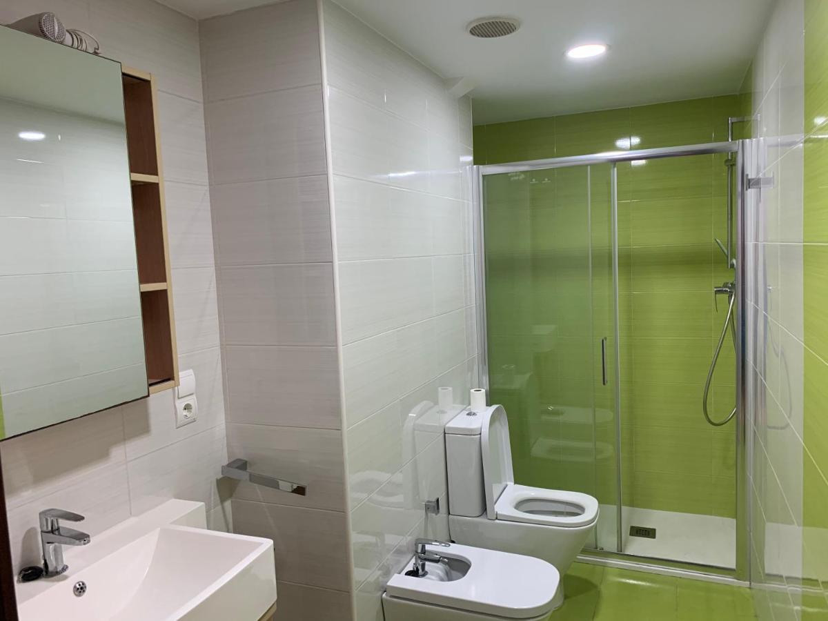 Habitación Con Cama Individual, Piso Compartido En Avenida Blasco Ibáñez