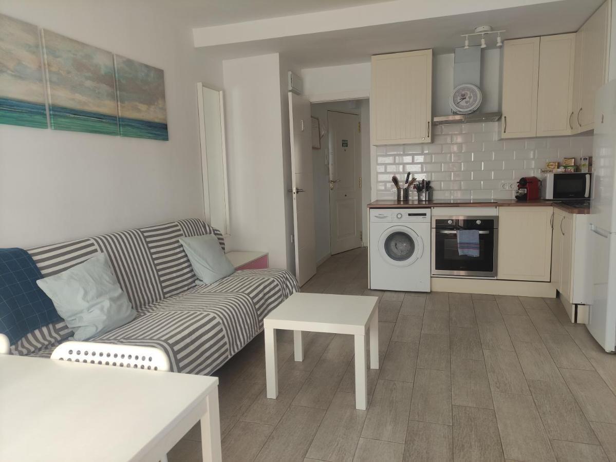 Moon Apartment *