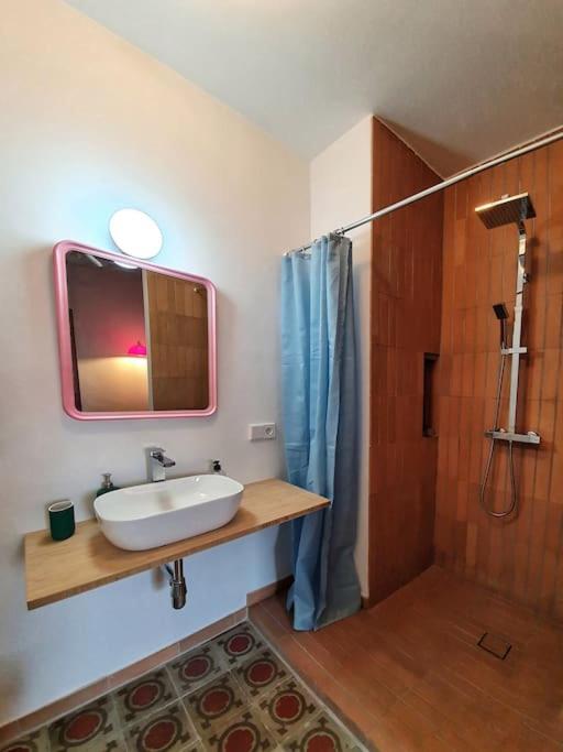 Apartment Beautiful In Cabanyal Valencia