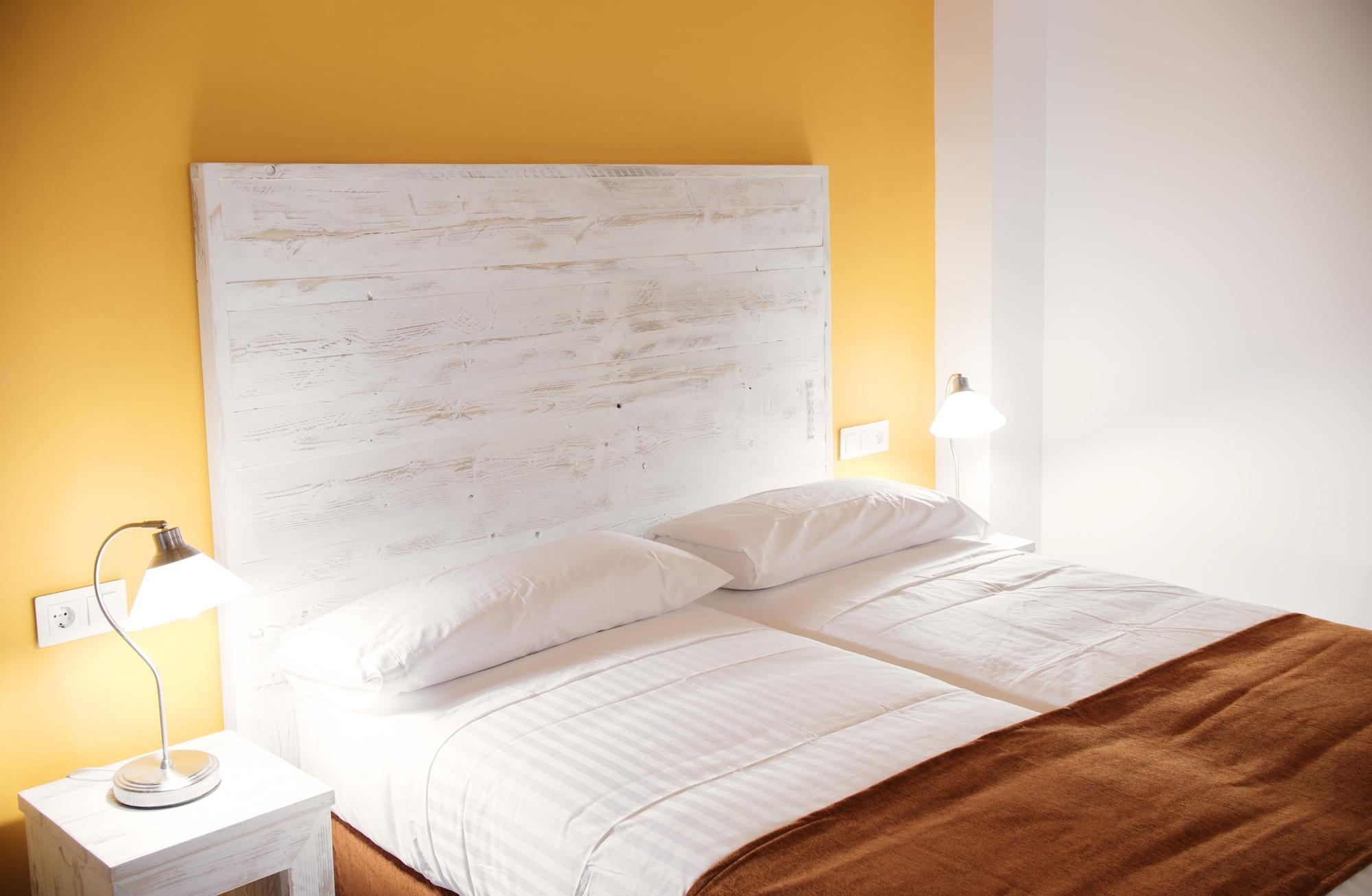 Ad Hoc Carmen Hotel