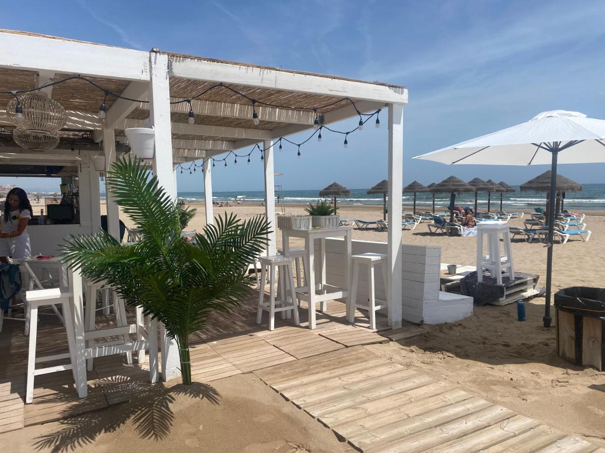 En Primera Línea De Playa Con Wifi Apartamento