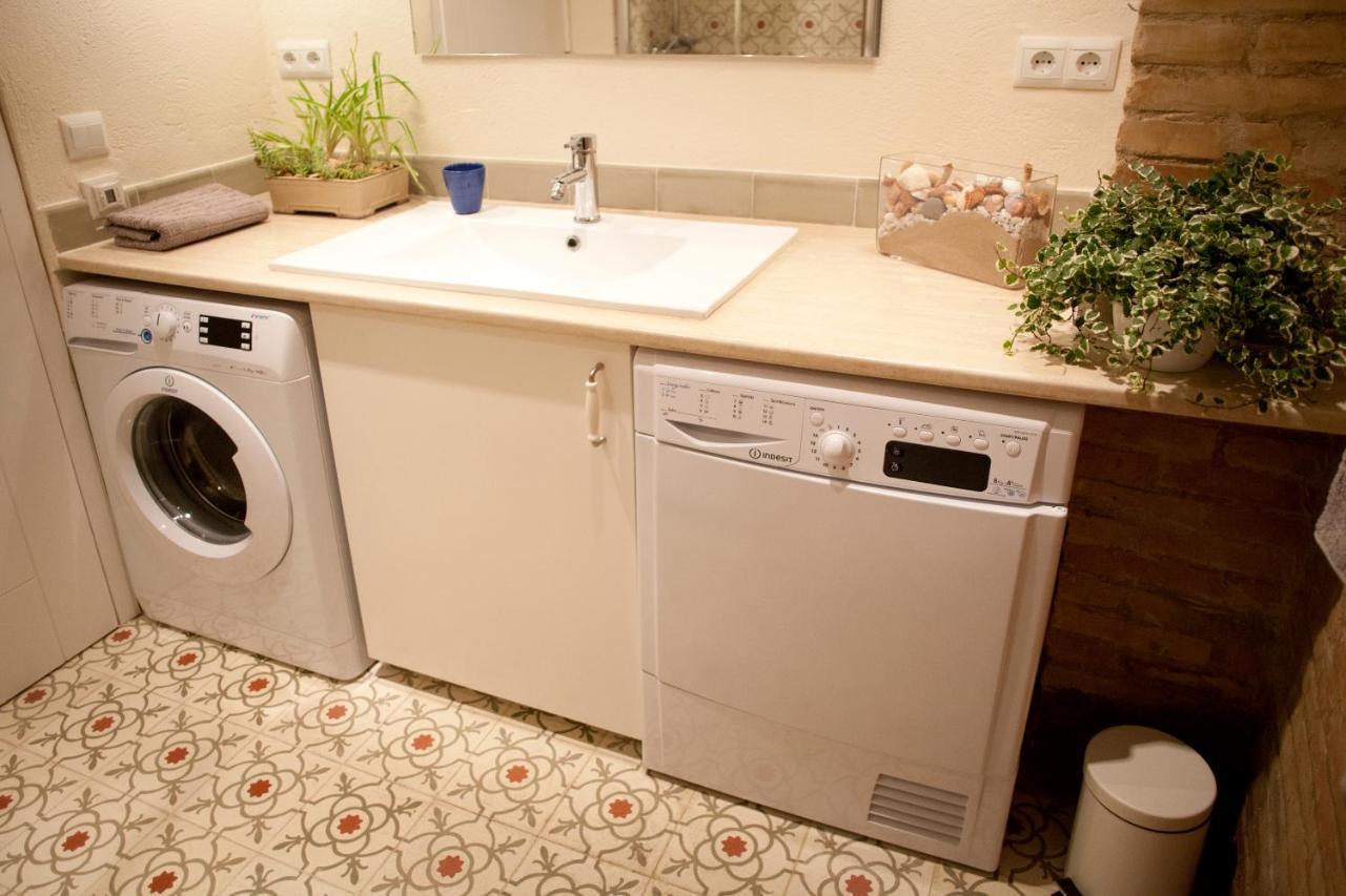 Authentic Charming Apartment/wifi/air Conditioning *