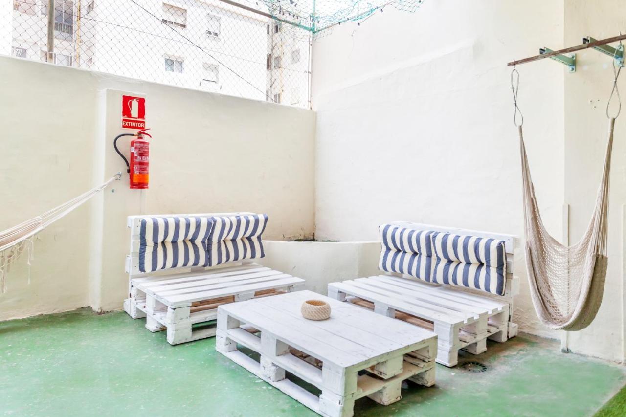 Capsule Hostal