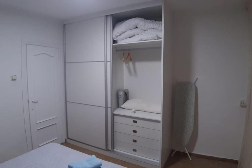 Apartamento Nuevo Con Terraza Muy Cerca De La Playa Valencia