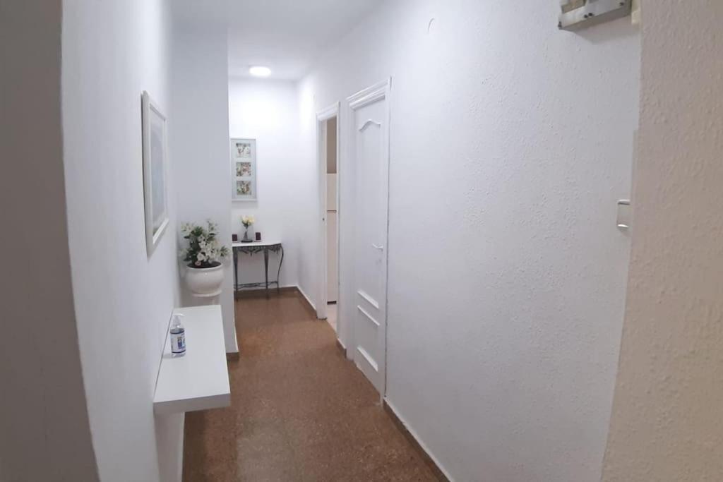 Nuevo Con Terraza Muy Cerca De La Playa Apartamento Valencia