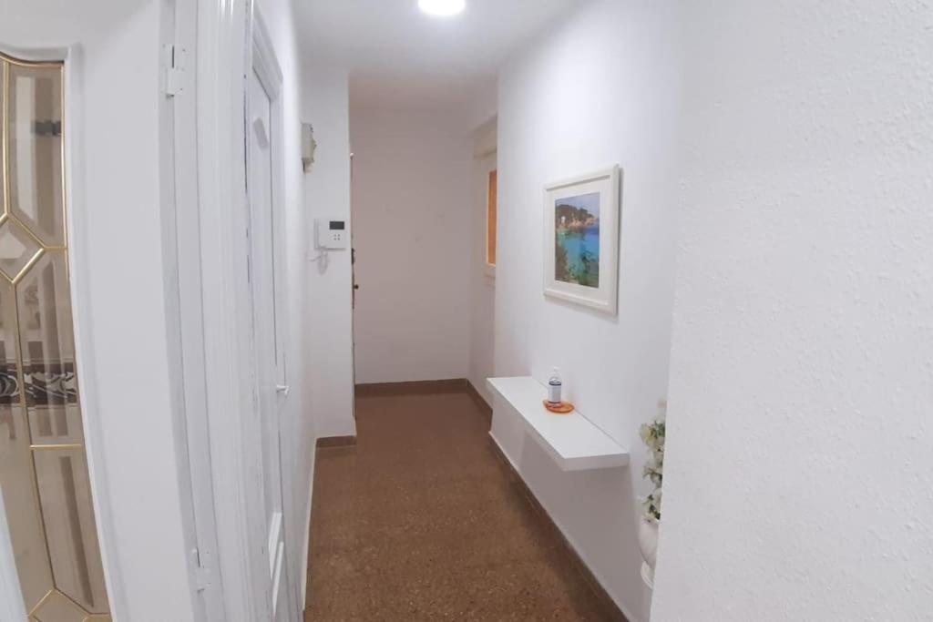 Apartamento Nuevo Con Terraza Muy Cerca De La Playa Valencia