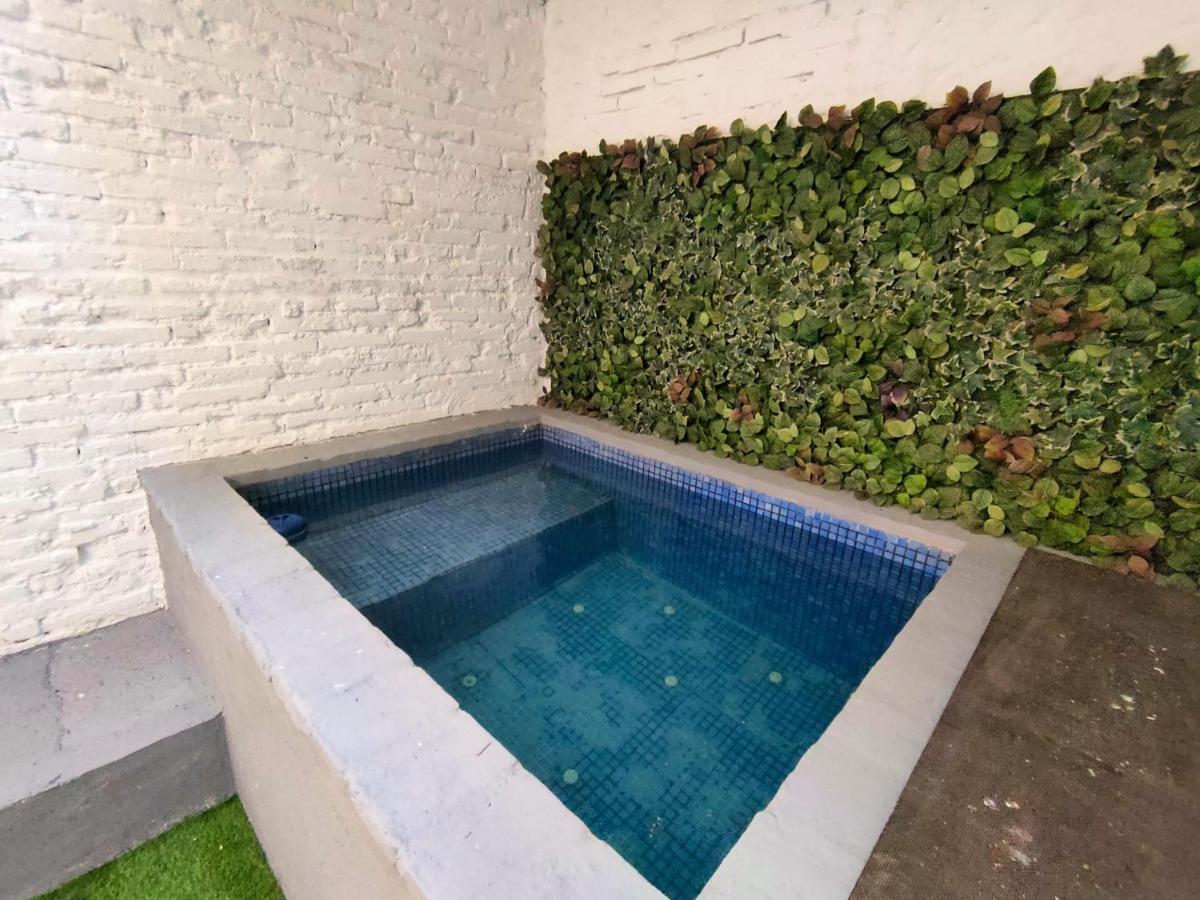 Pequeño Con Mini Piscina Temperatura Ambiente - Wifi Free Apartamento