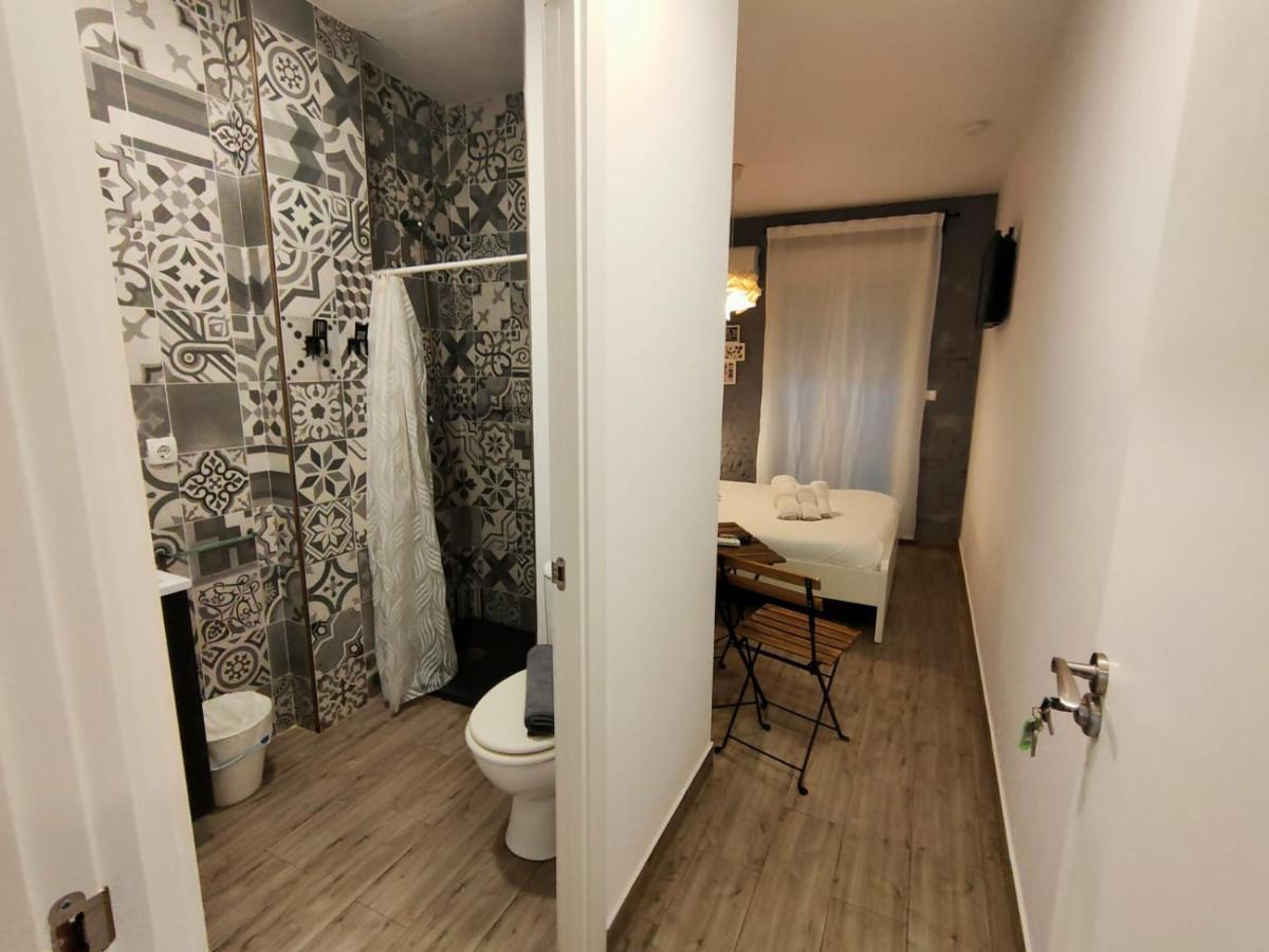 Pequeño Con Mini Piscina Temperatura Ambiente - Wifi Free Apartamento Valencia
