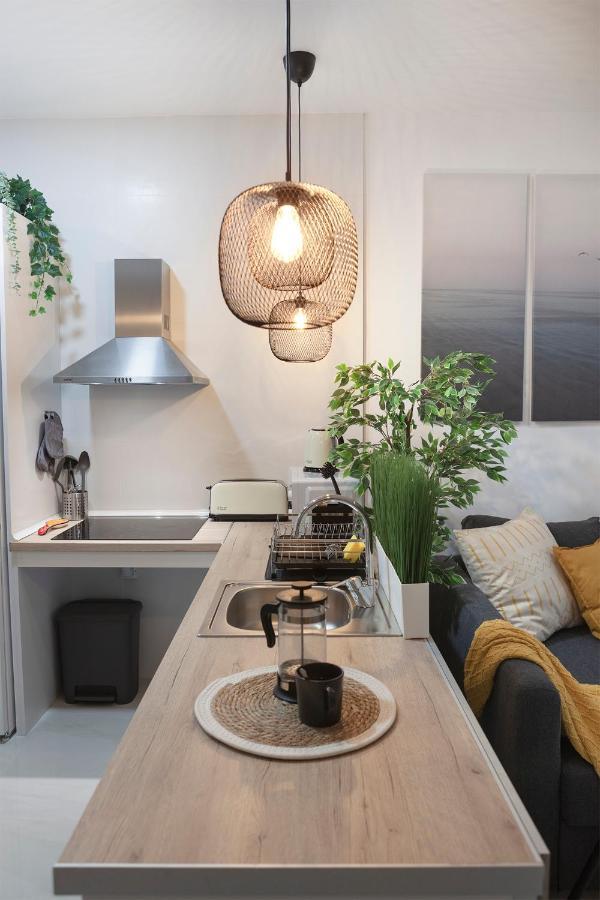 Apartment Artistic Digital Retreat-great Location Near Metro *