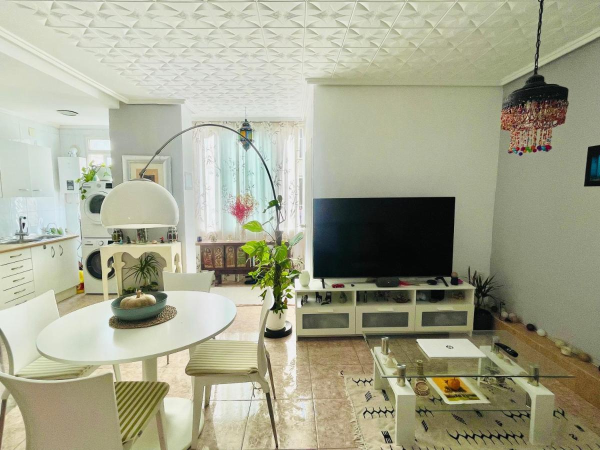 Habitación en casa particular Privada En Piso Compartido