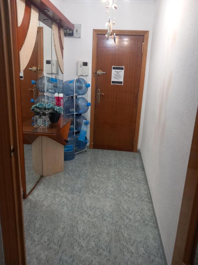 Habitación en casa particular Habitación Grande En Piso Compartido Con 2 Adultos Y 1 Perrito
