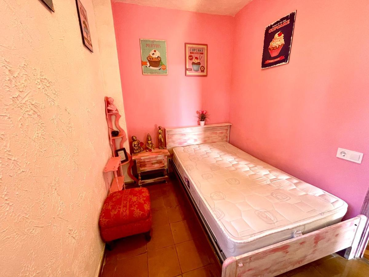 Habitación en casa particular Cosy Near And Valencia
