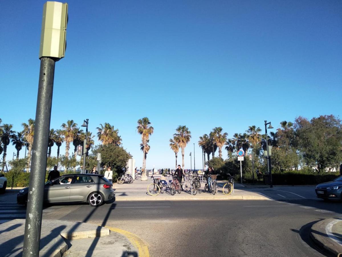 Acogedor Estudio A Metros De La Playa, Con Zonas Comunes Y Terraza 3b * Valencia
