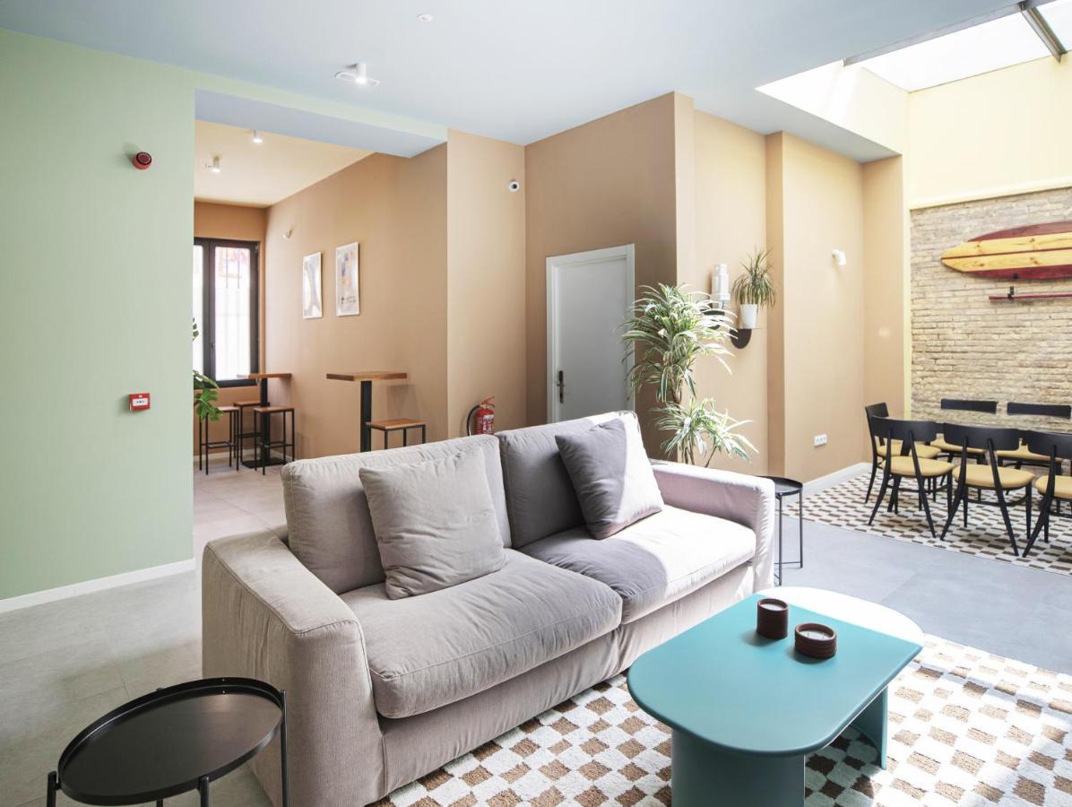 Acogedor Estudio A Metros De La Playa, Con Zonas Comunes Y Terraza 3b * Valencia