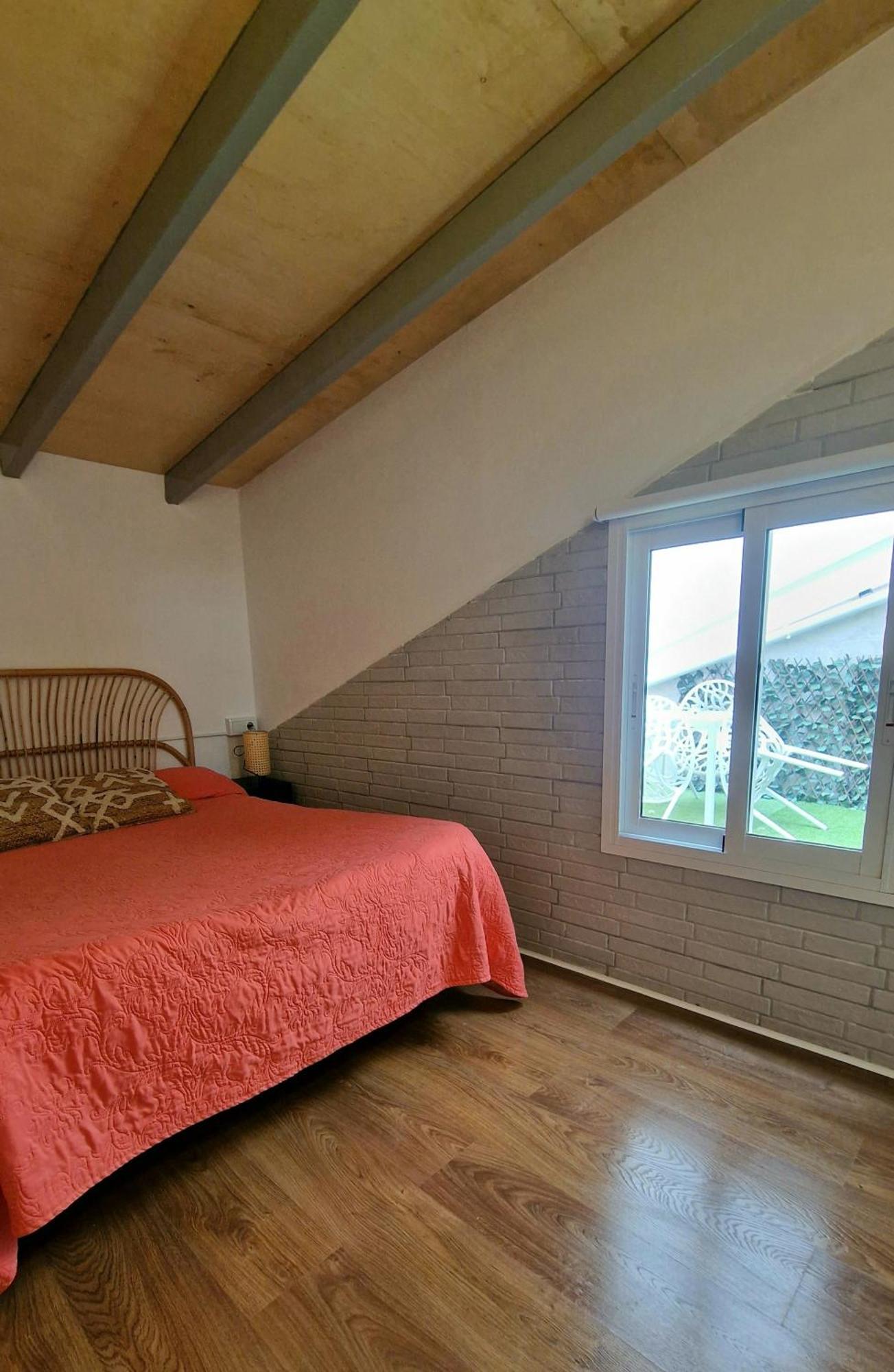 Apartamento Loft Independiente Con Piscina Compartida En Centro De Valencia