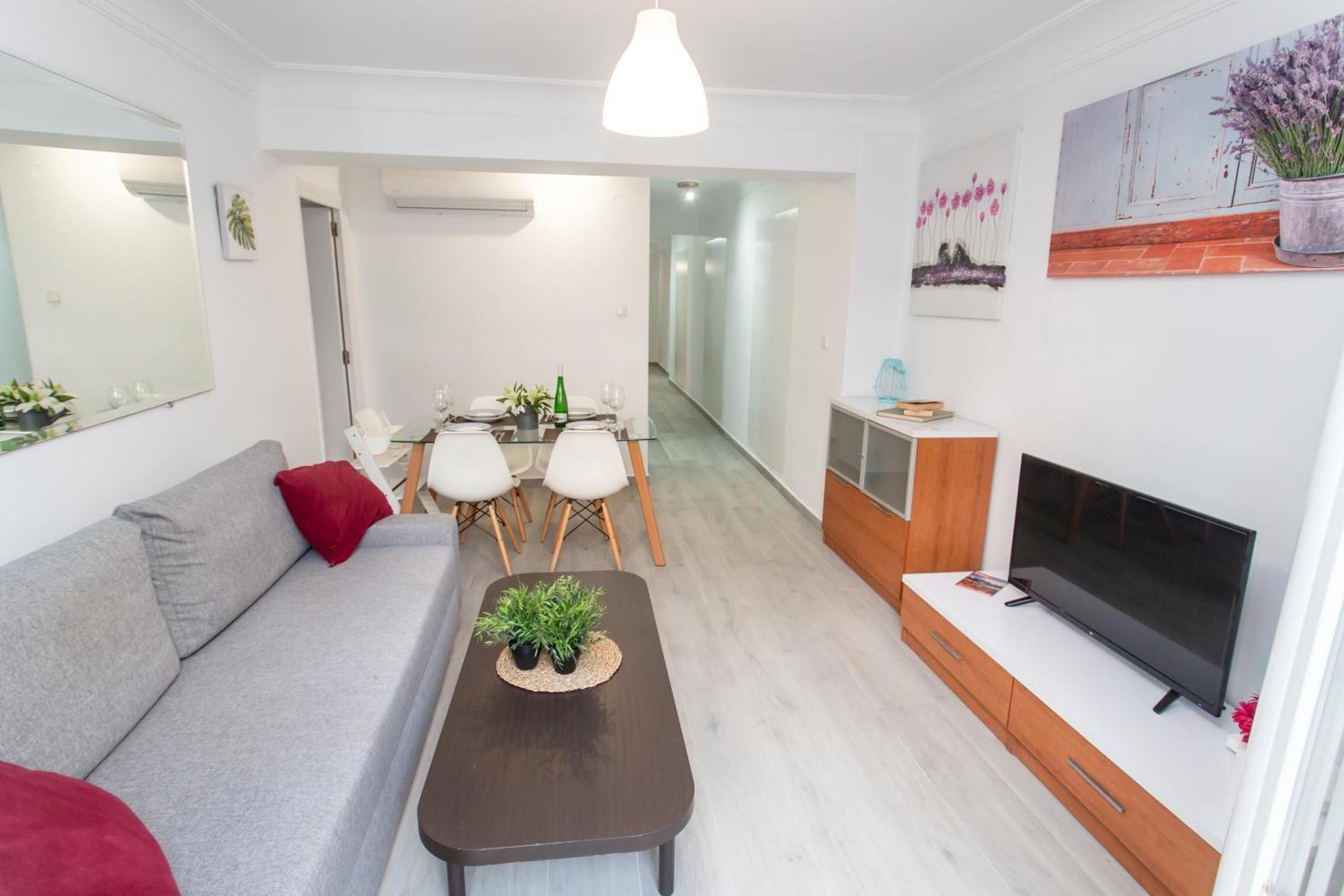 Tranquilo Apartamento Centrico En Plaza Cisneros Apartment *