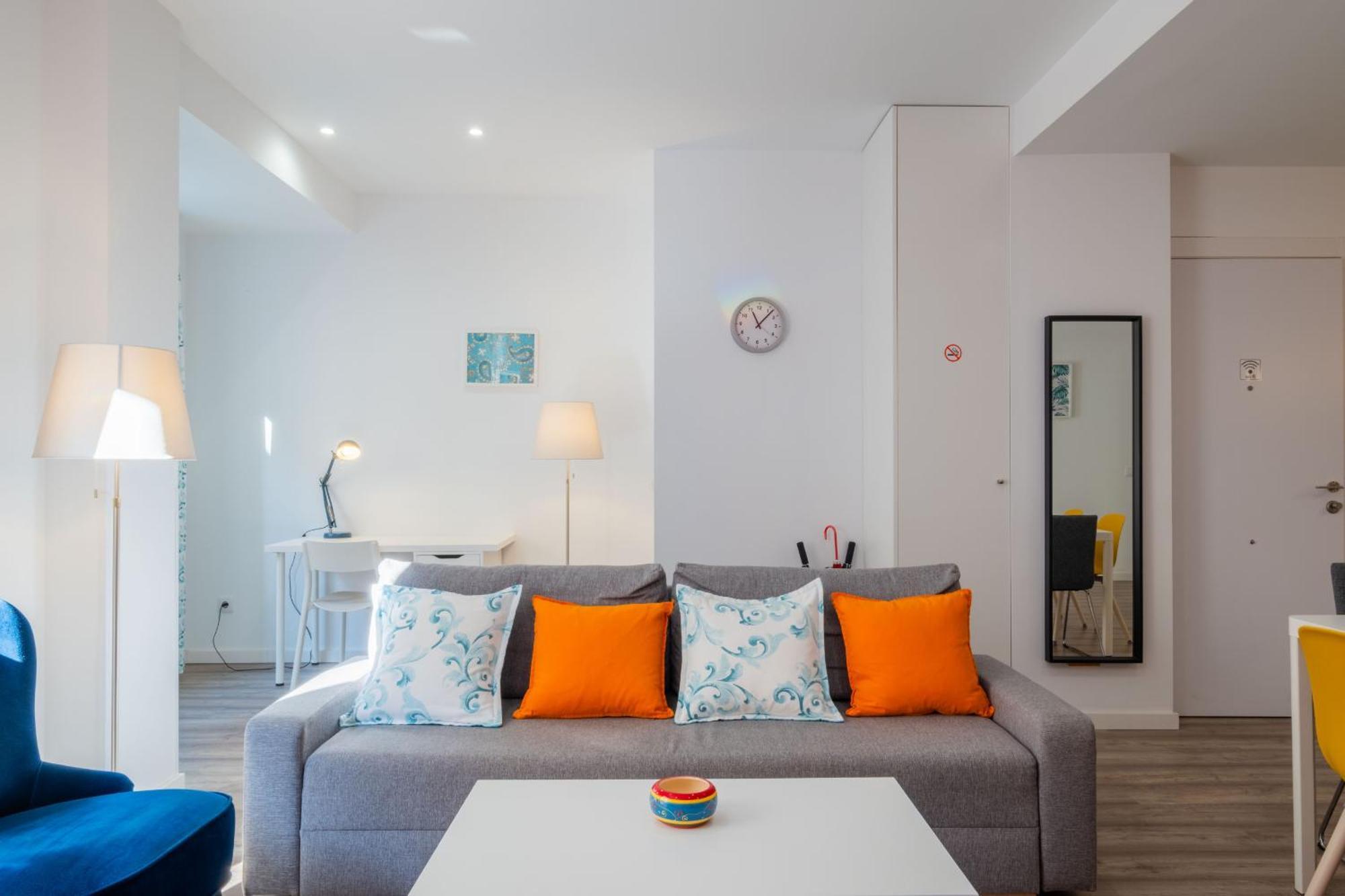 Spacious & Clean In Quiet Area Apartamento