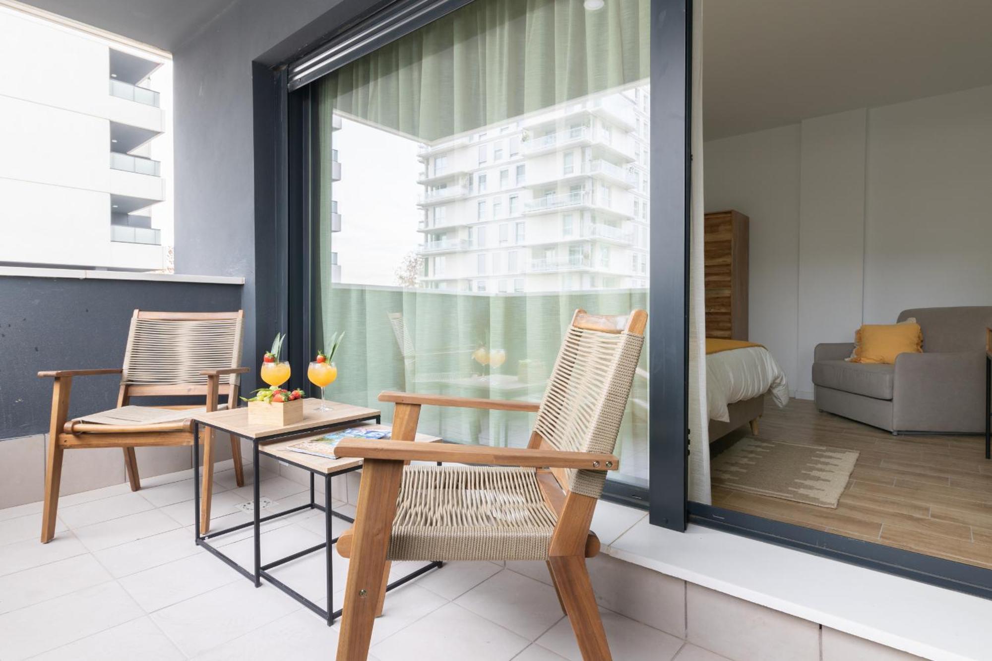 Apartahotel Dormforyou Arena Delux Terraza