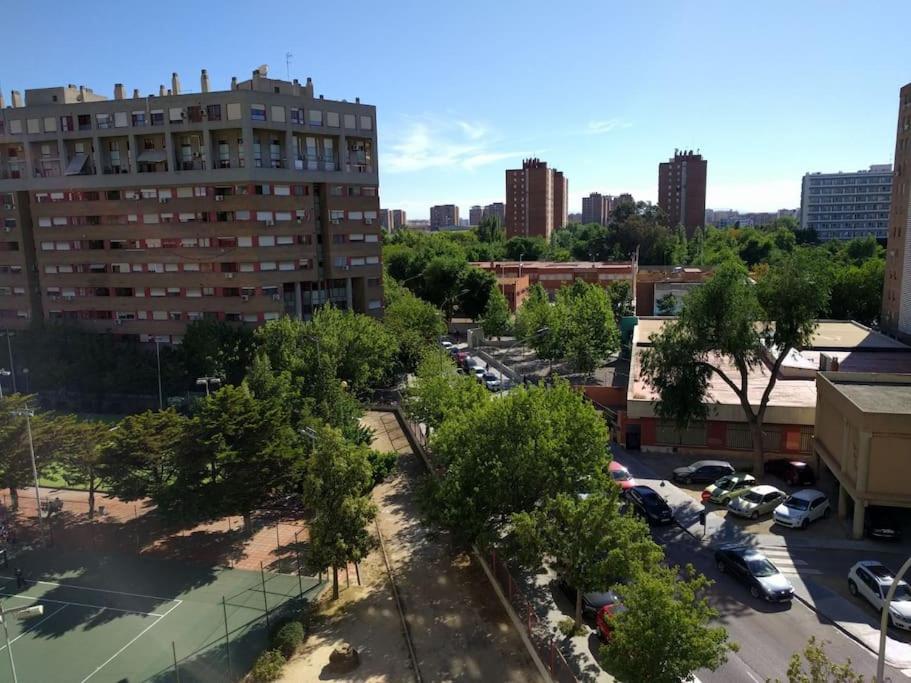 Artes Y Ciencias + Garaje + Netflix Apartamento