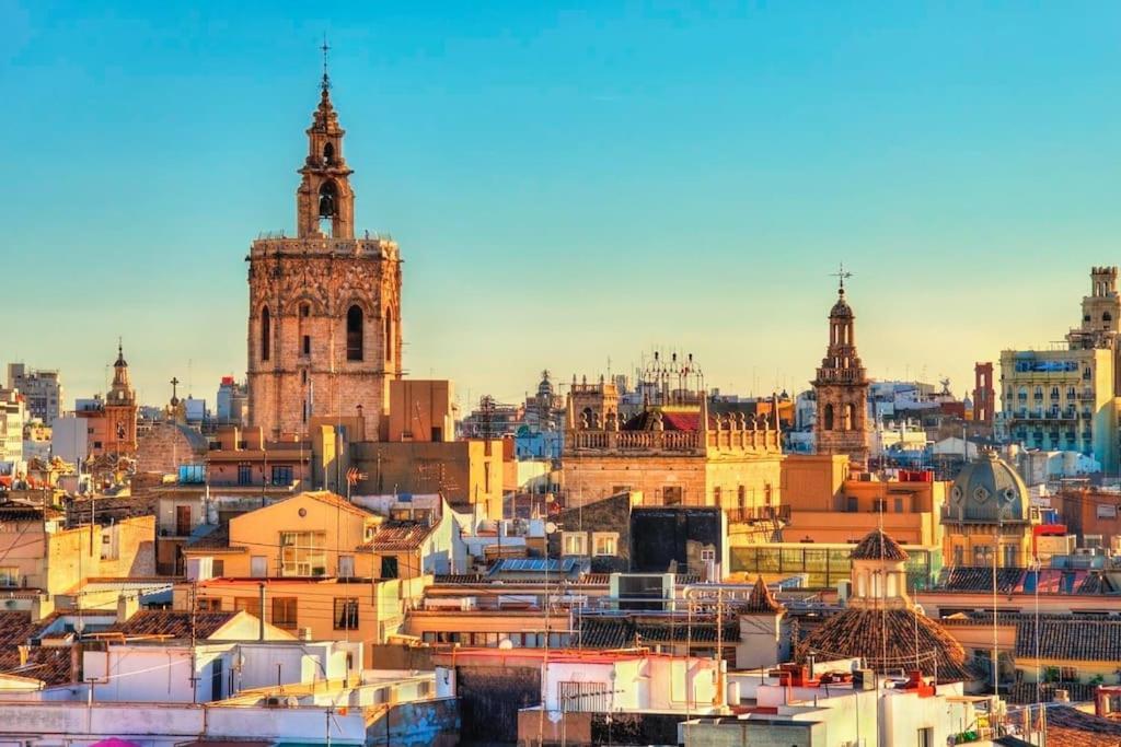 Apartamento Artes Y Ciencias + Garaje + Netflix *