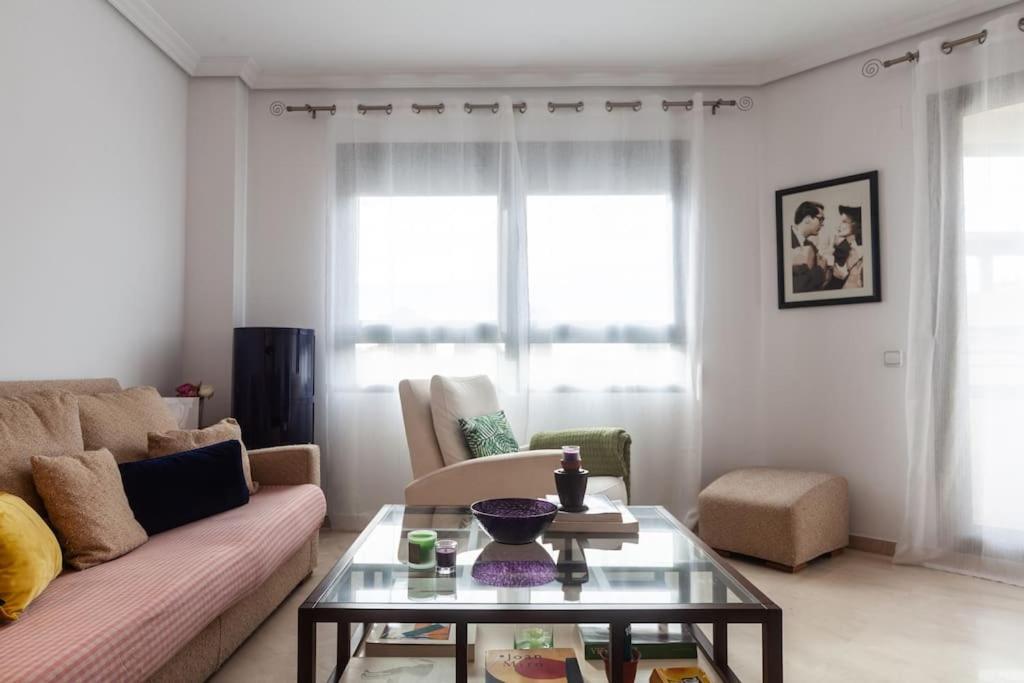 Apartamento Artes Y Ciencias + Garaje + Netflix *
