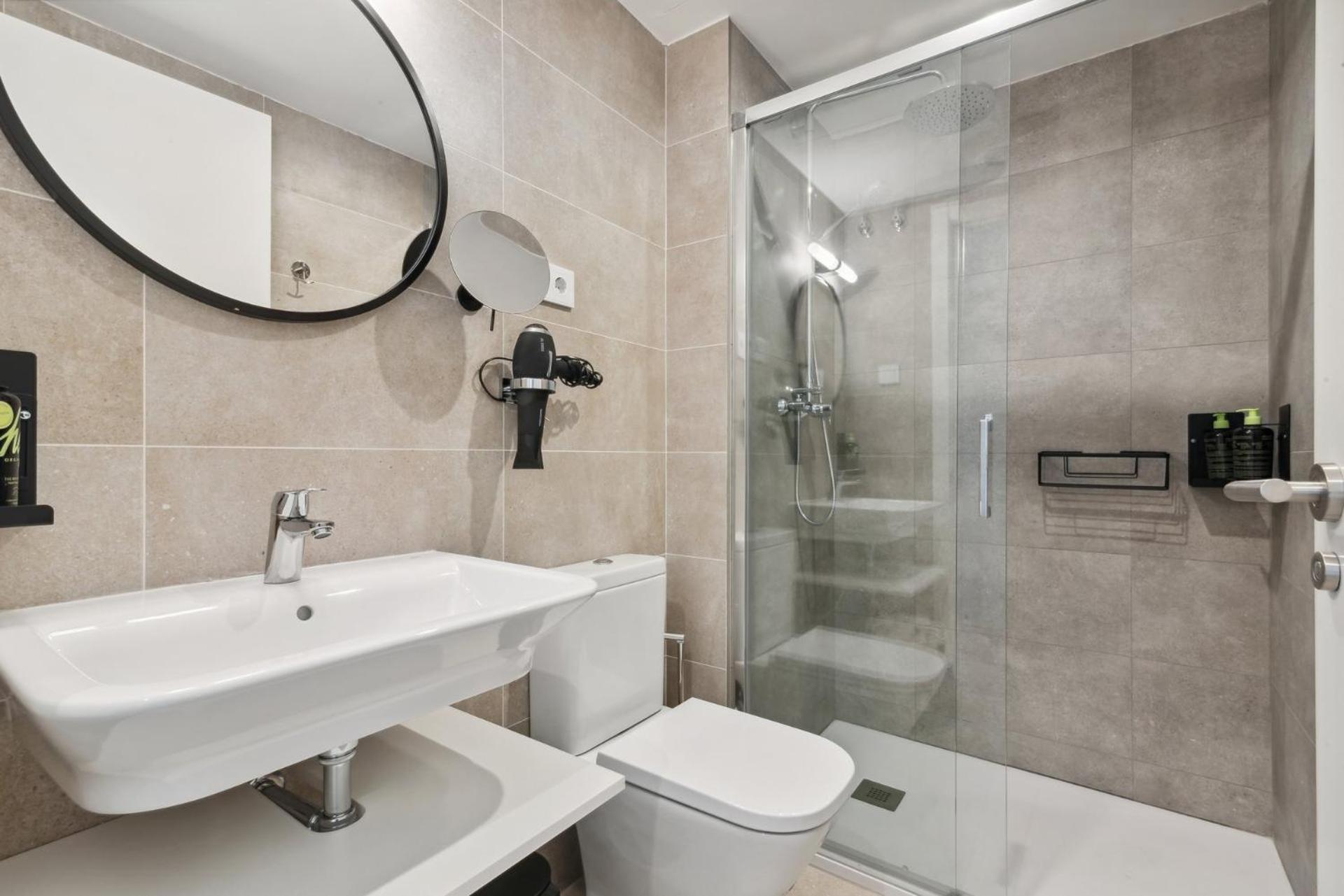 Limehome Carrer Del Pare Palau I Quer