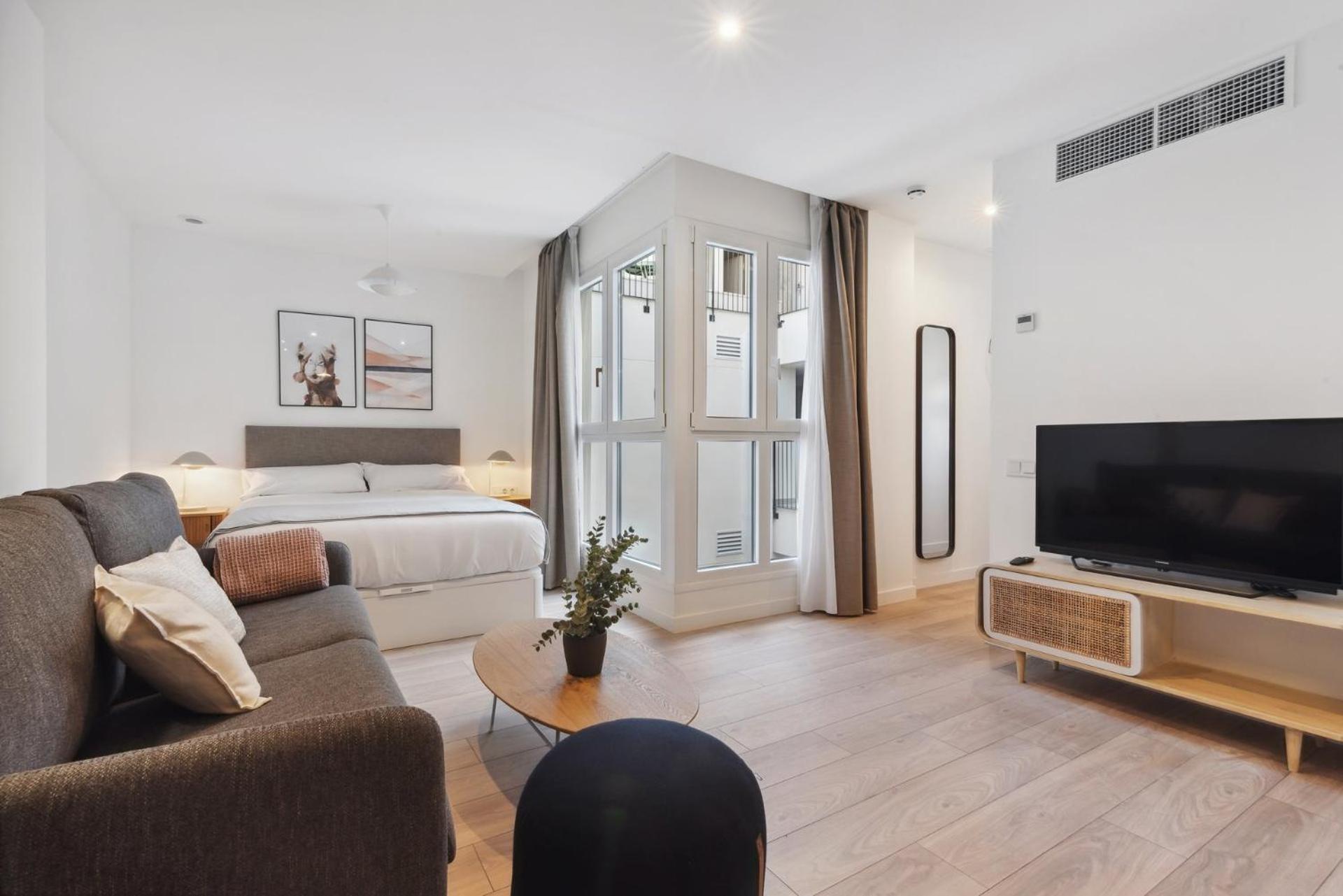 Limehome Carrer Del Pare Palau I Quer * Valencia