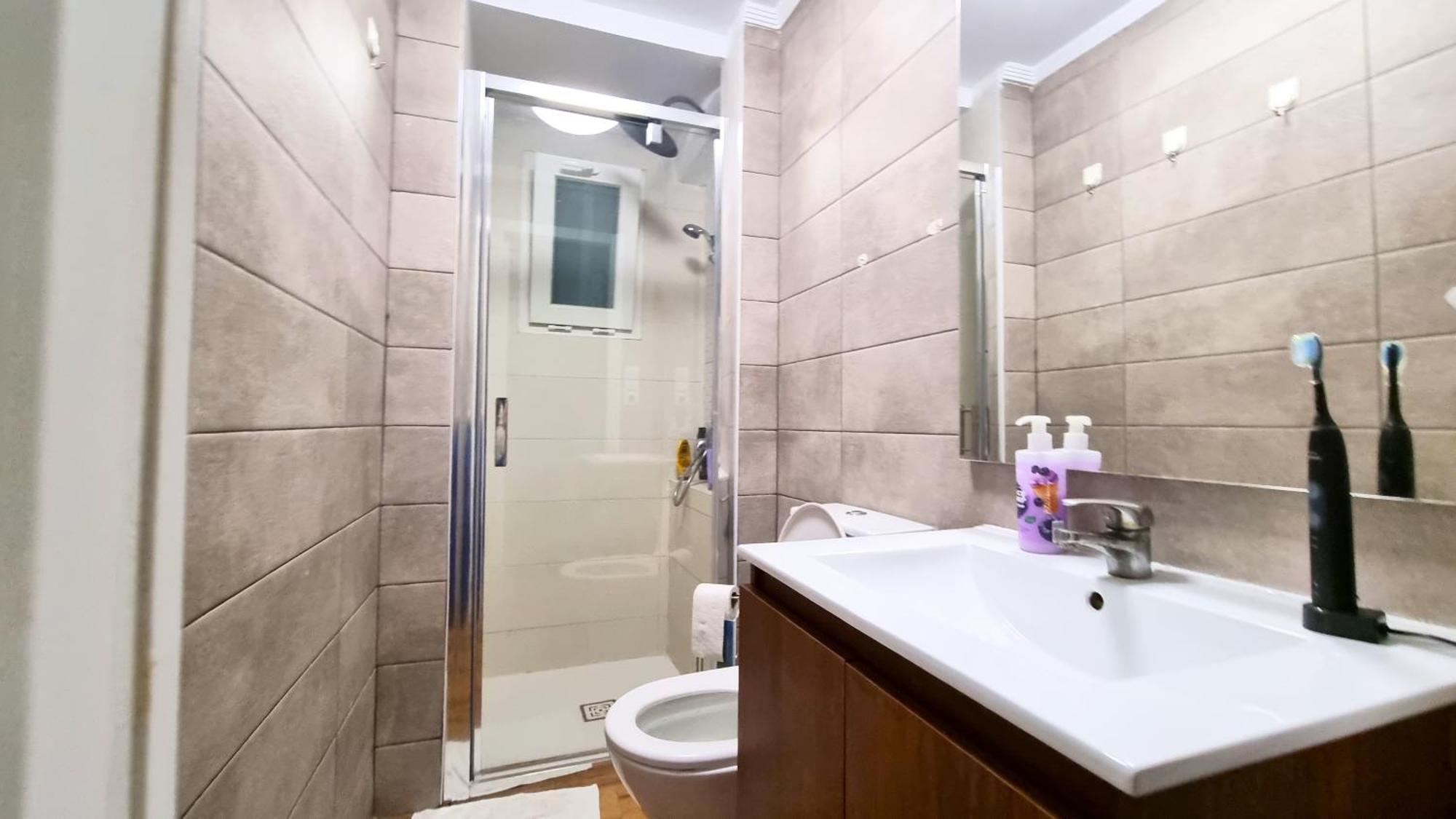 Exclusive Guest Experience In Cozy & Modern - No Other Guests Valencia