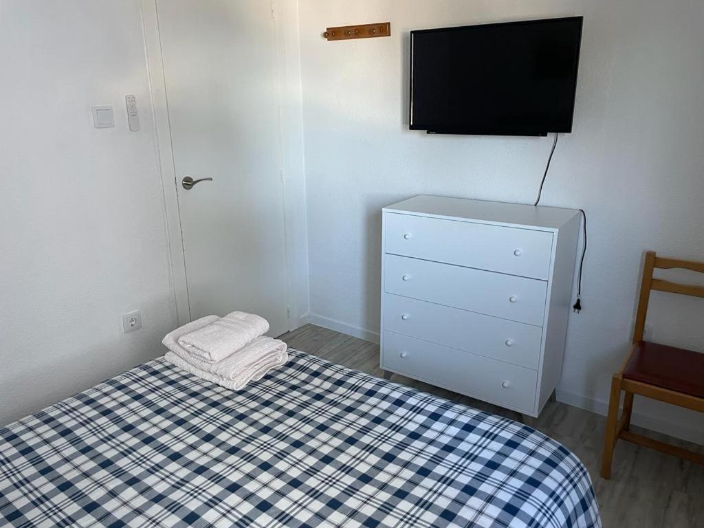 En Complejo Residencial Con Piscina Y Garaje Frente Al Mar Apartment
